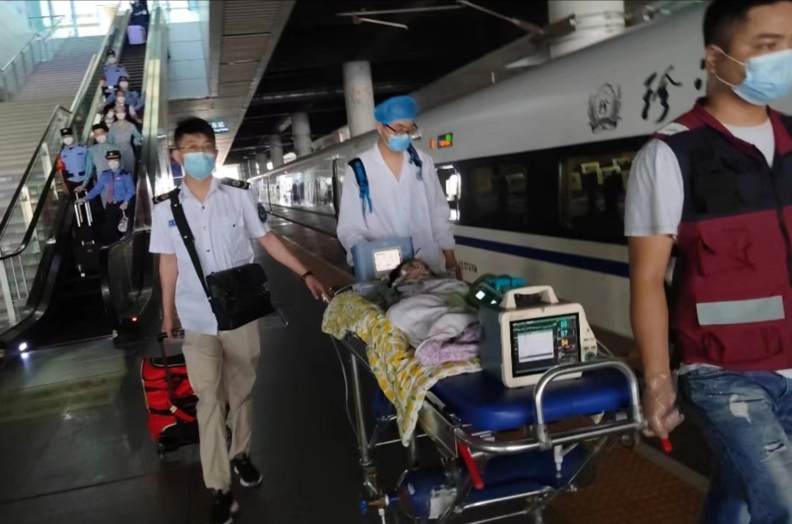 黔南高铁转运公司